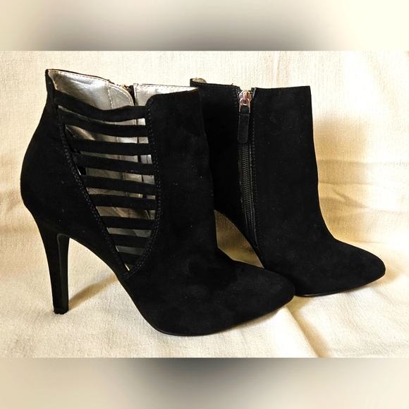 Nine West stiletto booties - Picture 1 of 8